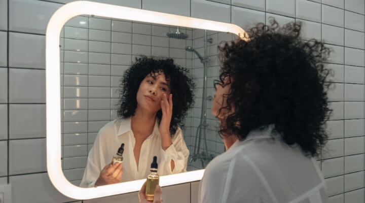 woman doing skincare